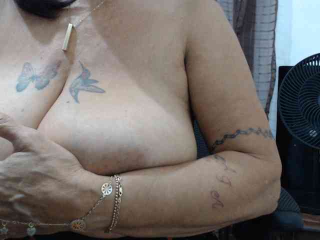Modelo: malenasaenz