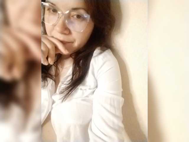 AZET-9 Live Cam on BongaCams