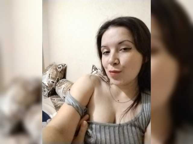 AZET-9 live cam on BongaCams