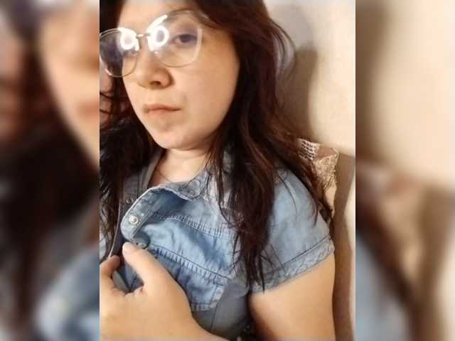 AZET-9's BongaCams show and profile