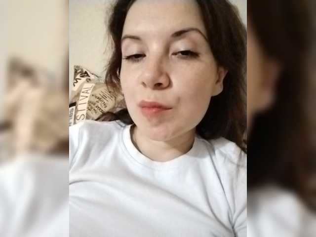 AZET-9 live cam on BongaCams