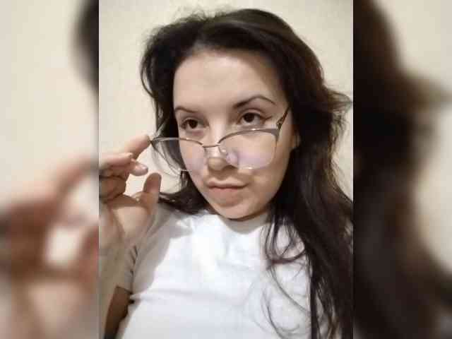 MilfDana webcam