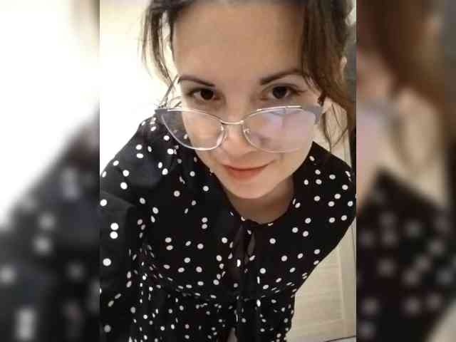 MilfDana webcam