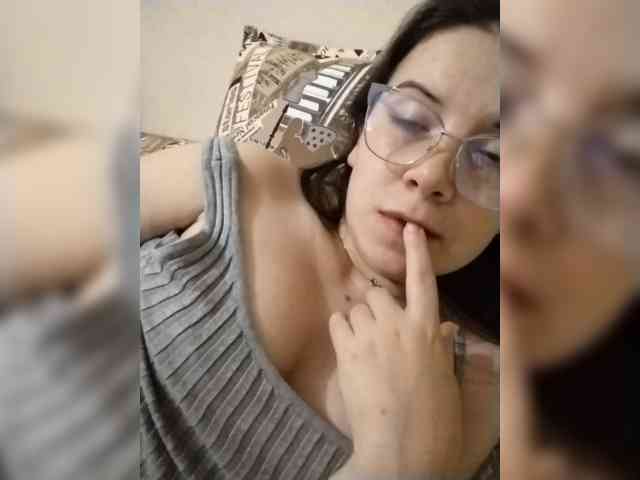 MilfDana webcam