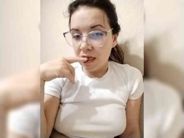 MilfDana webcam