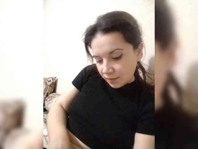 MilfDana webcam