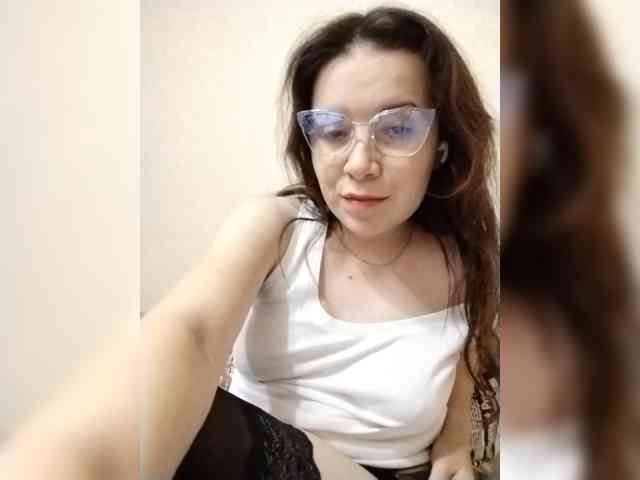 AZET-9's webcam live show