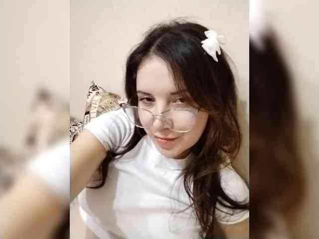 MilfDana webcam