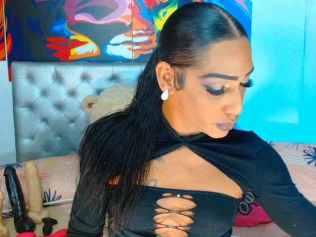 EbonyWilDoll Live Webcam on BongaCams
