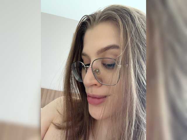 LilitMuse live webcam show