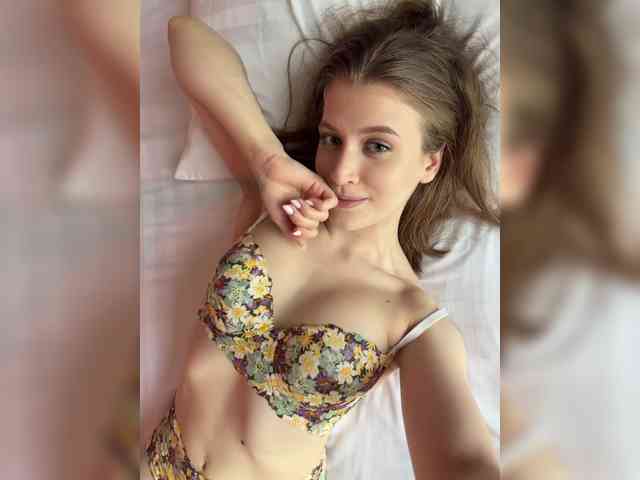 lilitgame's webcam live show
