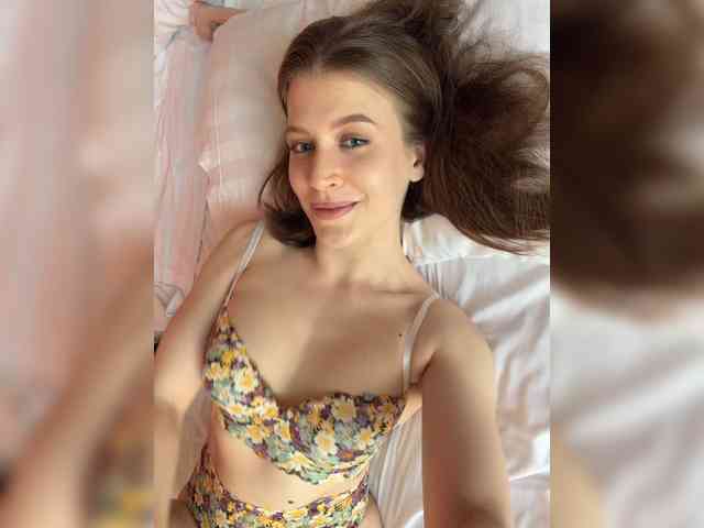 lilitgame's webcam live show
