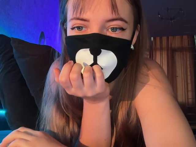 Tvoy_Medvezhenok live webcam show