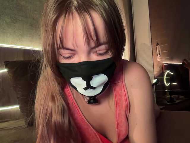 Tvoy_Medvezhenok live webcam show