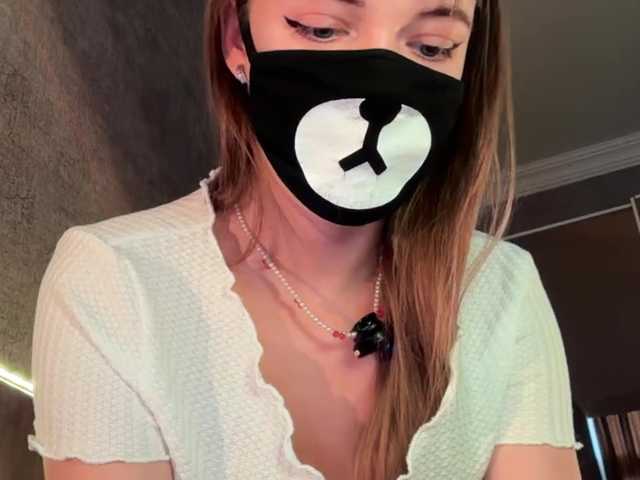 le modèle Tvoy_Medvezhenok est en webcam porno dans un show sur le site bongacams, il possède les tags suivants: White/Caucasian,Blonde,Shaved