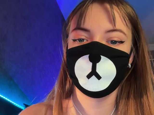 Tvoy_Medvezhenok live webcam show