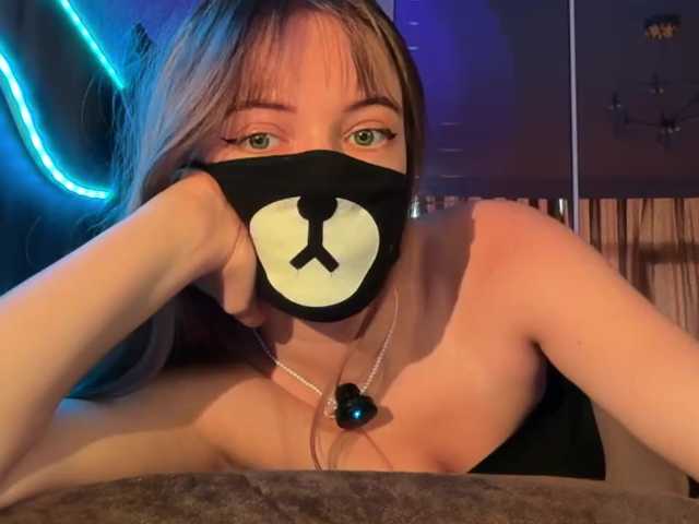 Tvoy_Medvezhenok live webcam show