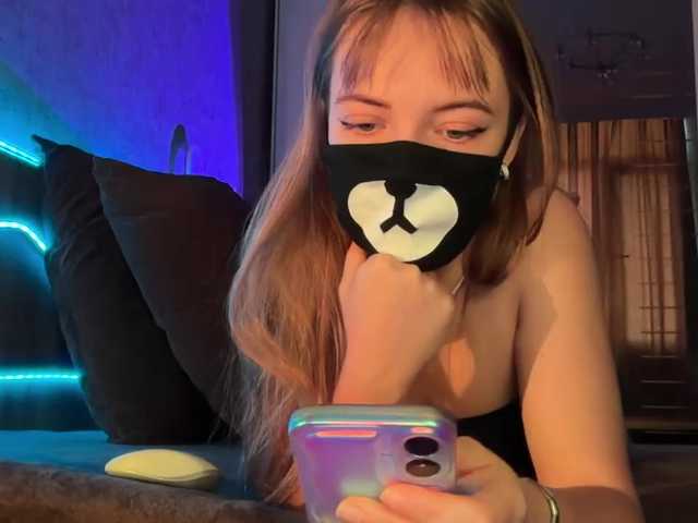 Tvoy_Medvezhenok live webcam show