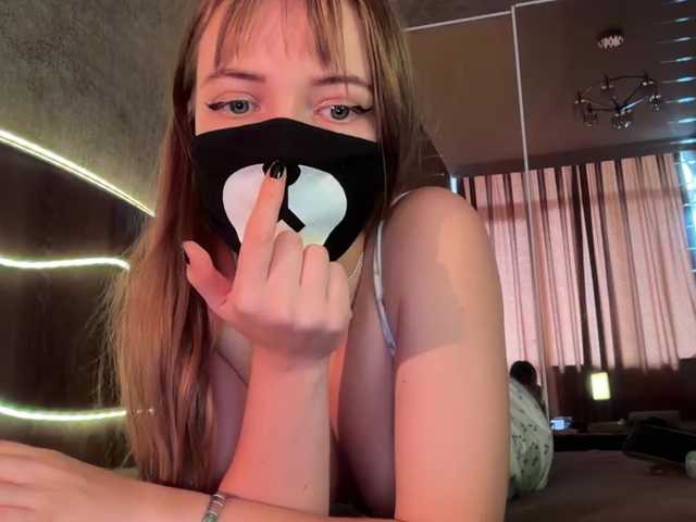 Tvoy_Medvezhenok live webcam show