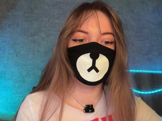 Live трансляция Tvoy_Medvezhenok - Runet.cam