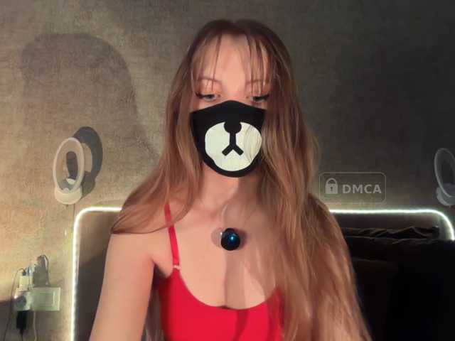 -Summer-, en directo ahora en BongaCams
