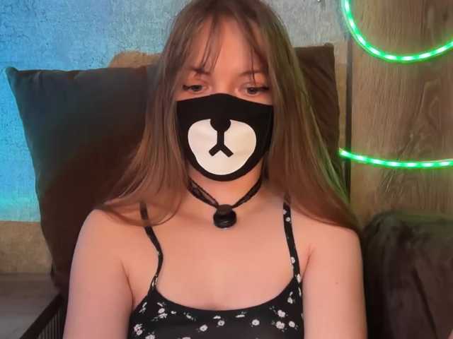 -summer- live sex show