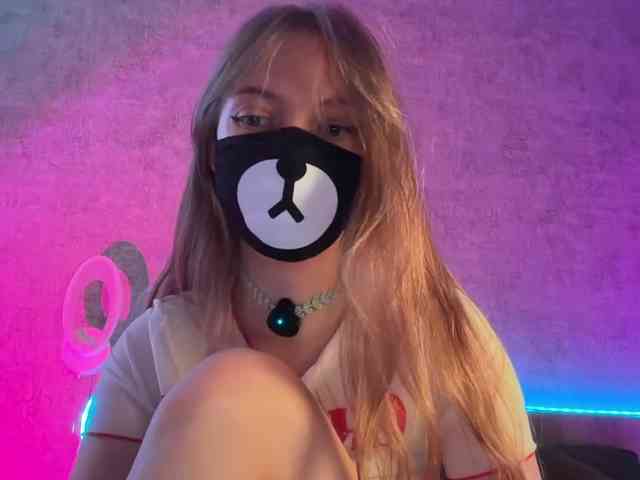Tvoy_Medvezhenok webcam