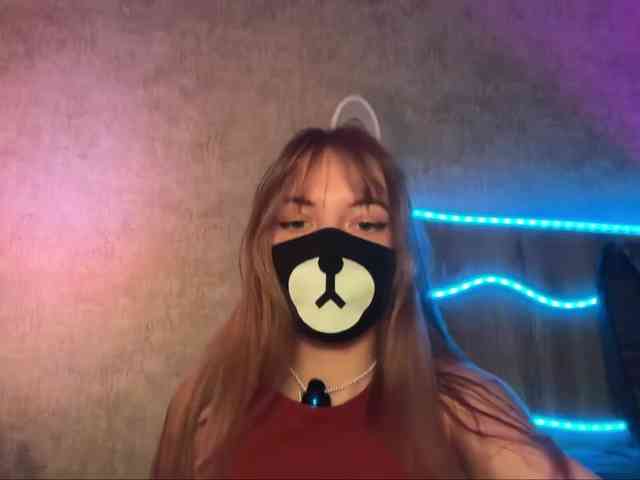 -Summer- Sex Cam Show