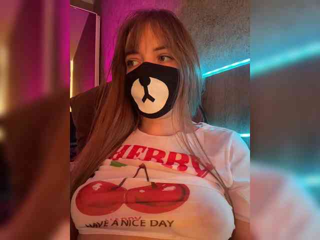 -Summer- Sex Cam Show