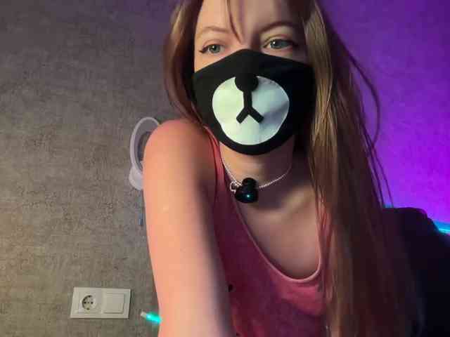 -Summer- Sex Cam Show