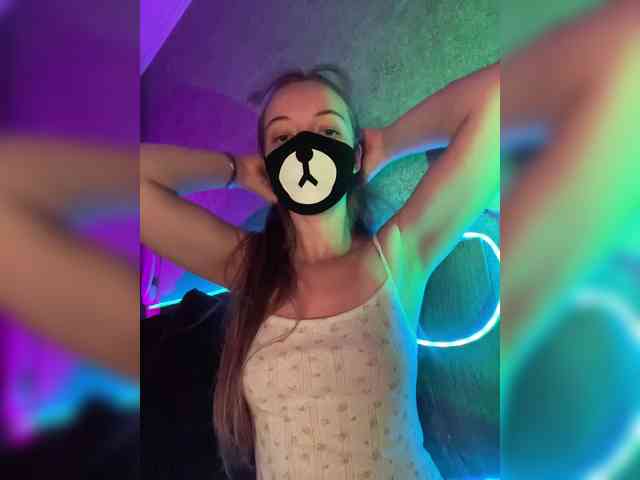 -Summer- Sex Cam Show
