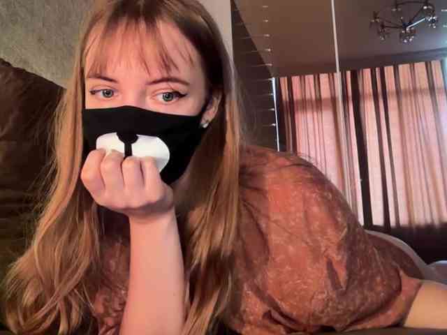 Tvoy_Medvezhenok webcam