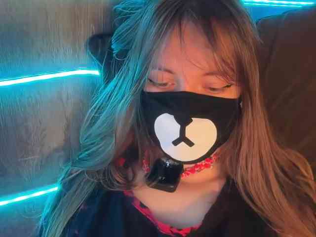 Tvoy_Medvezhenok webcam