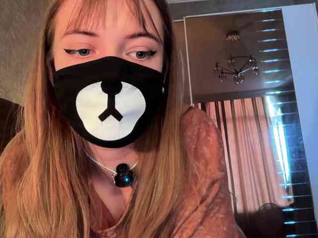 Tvoy_Medvezhenok webcam