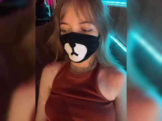 -Summer- Sex Cam Show