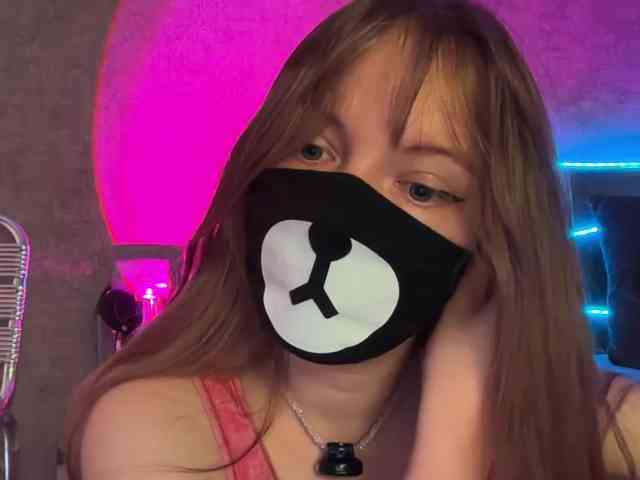Tvoy_Medvezhenok webcam