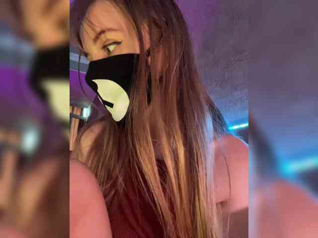 -Summer- Sex Cam Show