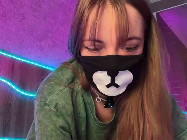 Tvoy_Medvezhenok webcam