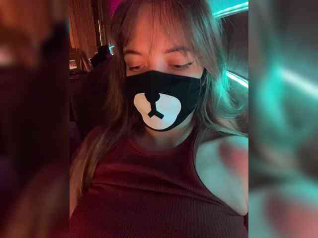 -Summer- Sex Cam Show