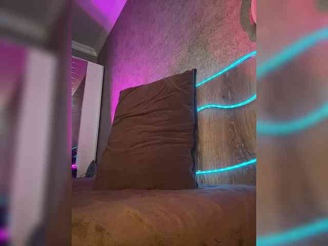 -Summer- Sex Cam Show