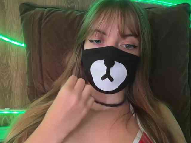 -Summer- Sex Cam Show