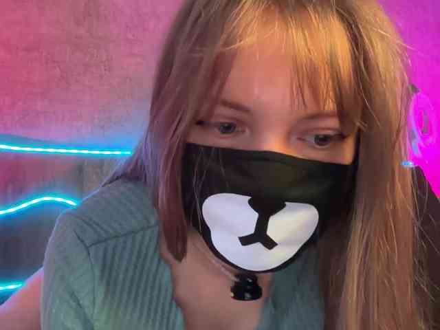 Tvoy_Medvezhenok webcam