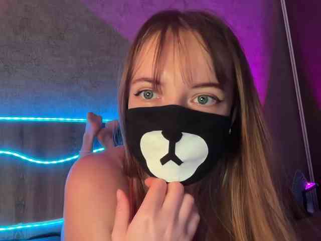 -Summer- Sex Cam Show