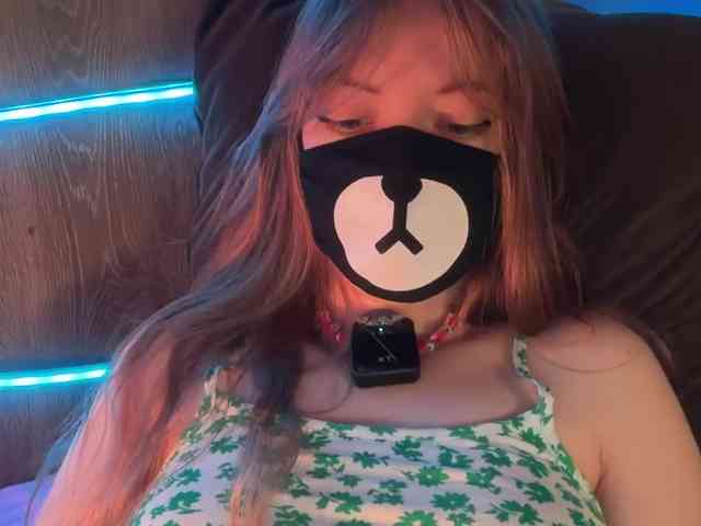 Tvoy_Medvezhenok webcam