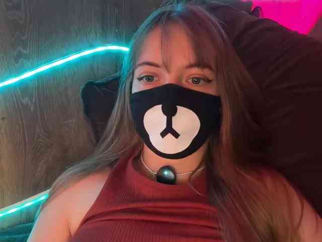 -Summer- Sex Cam Show
