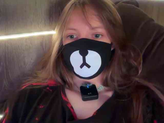 Tvoy_Medvezhenok webcam