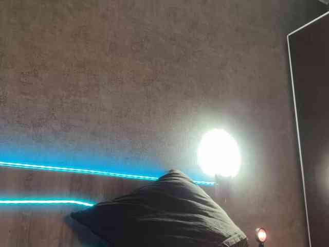 Tvoy_Medvezhenok webcam