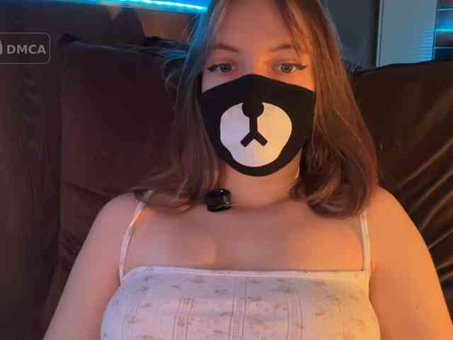 Tvoy_Medvezhenok webcam