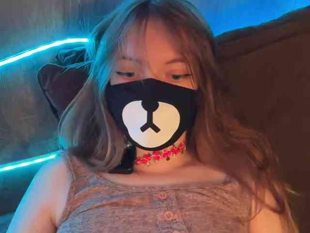 Tvoy_Medvezhenok webcam