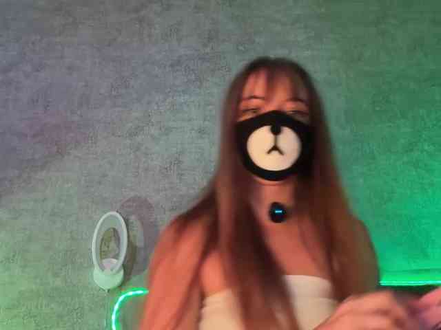 -Summer- Sex Cam Show